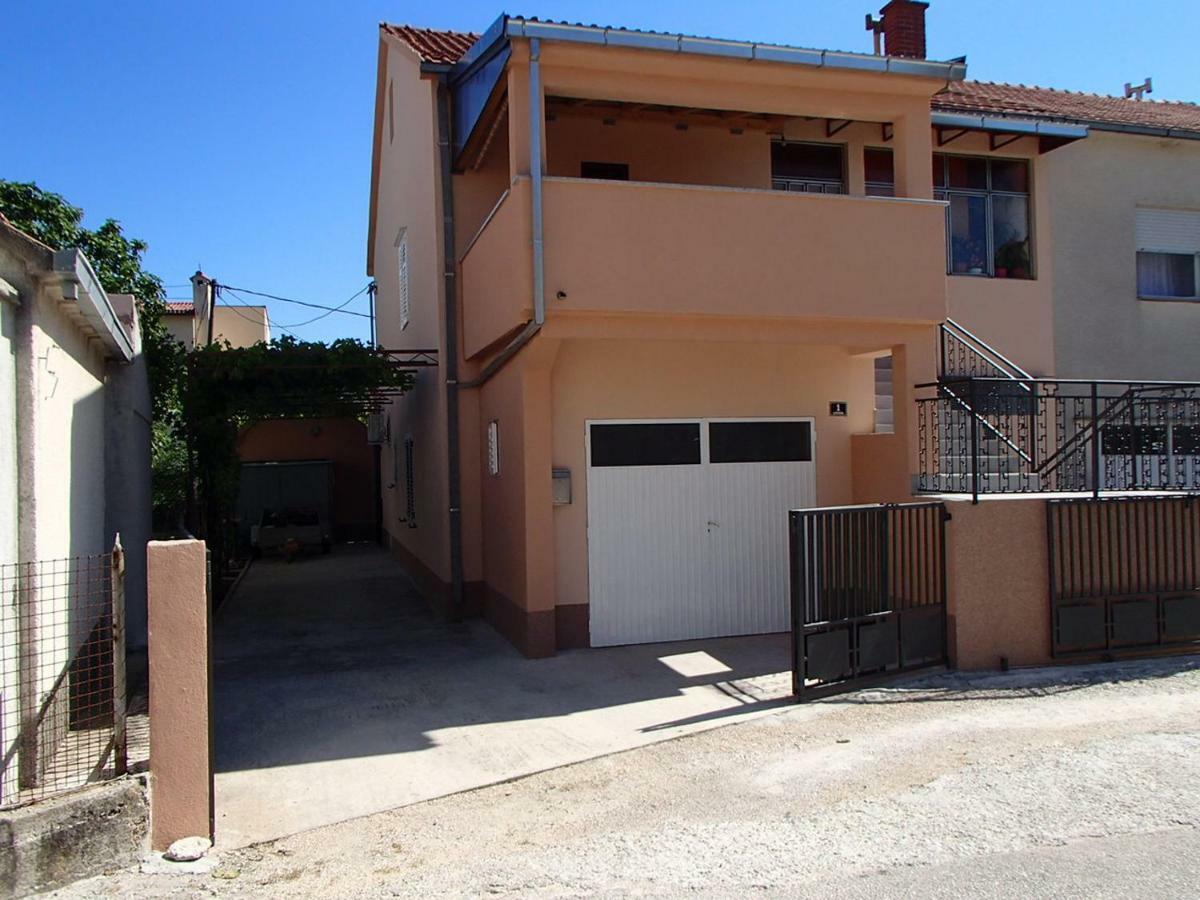 Appartamento Apartman Iva Kaštela Esterno foto