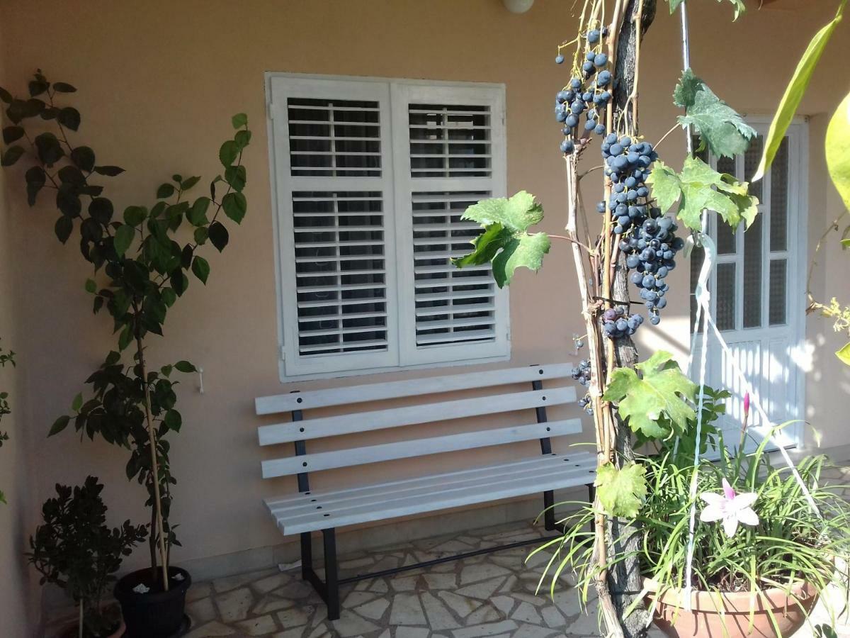Appartamento Apartman Iva Kaštela Esterno foto